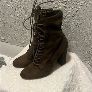 Women's Lace-Up Chunky Heel Ankle Boots - Dark Green Suede
